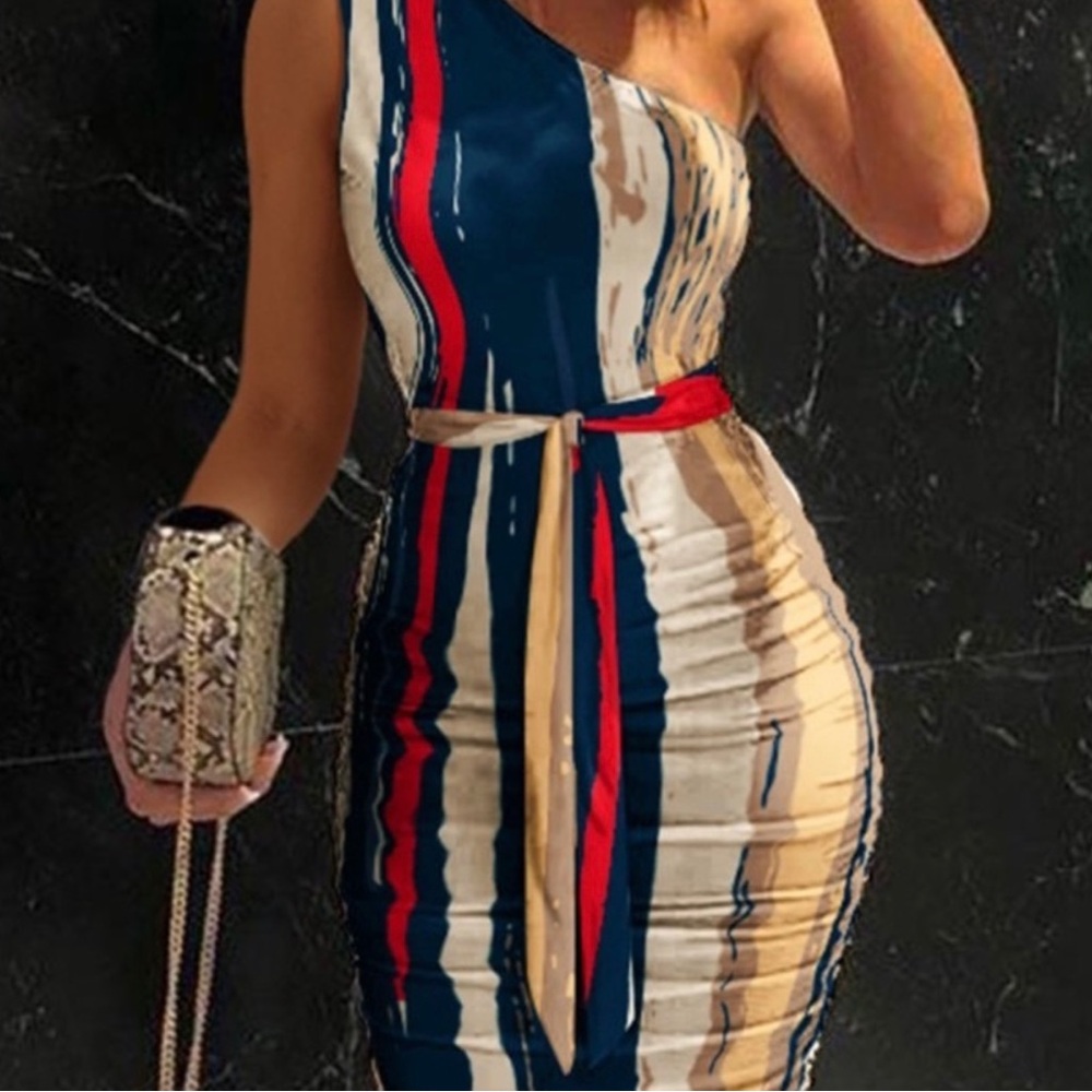 🍃🌹🍃ABSTRACT ONE SHOULDER DRESS🍃 - Picture 2 of 3